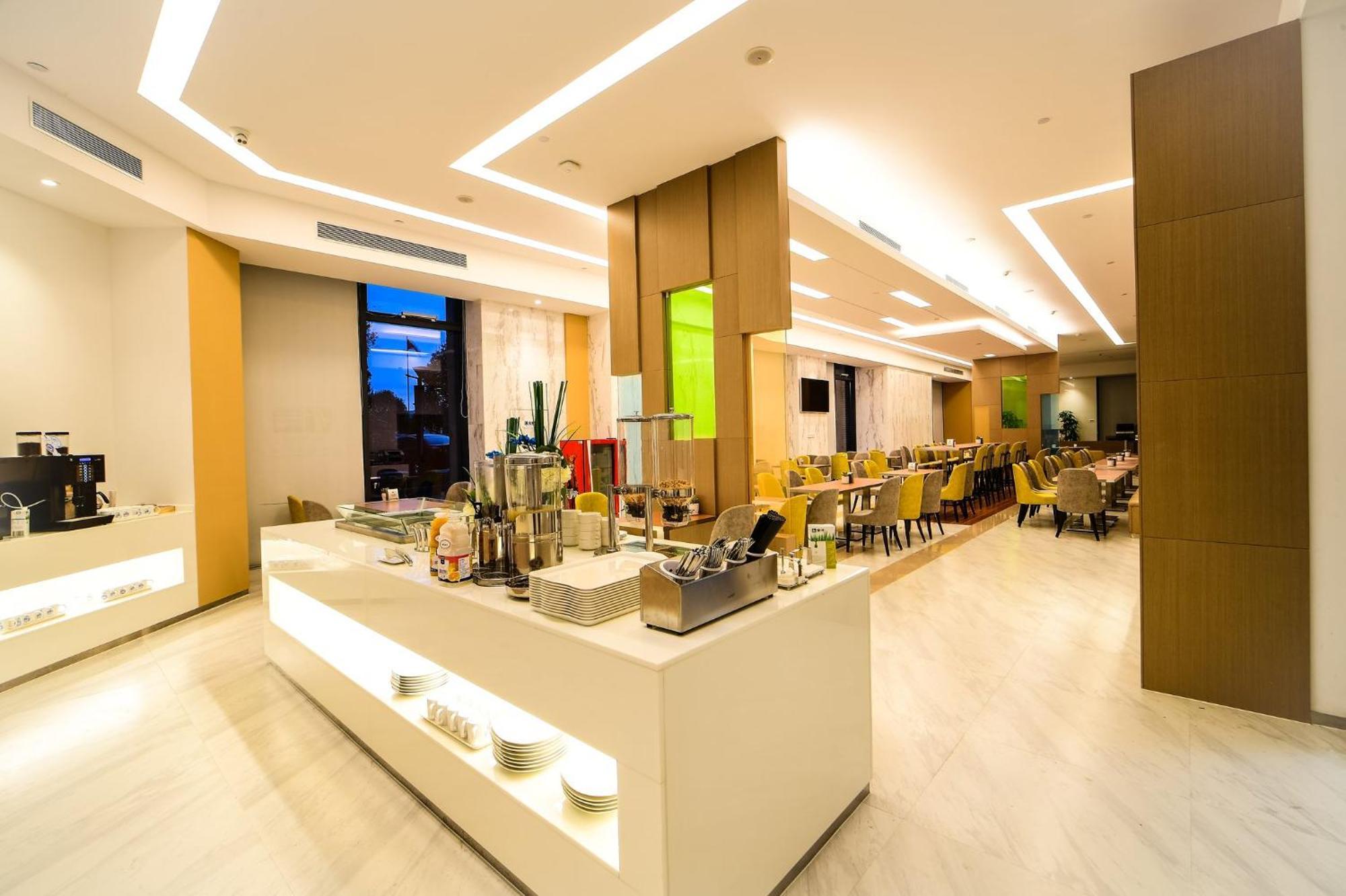 浏阳博大中央广场智选假日酒店 外观 照片